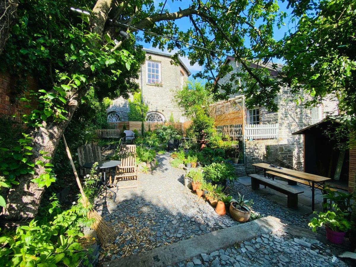 The Attic Apartment, Quay Street Studios קרדיגן מראה חיצוני תמונה